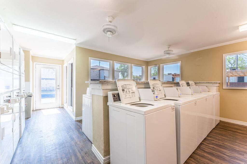 Central 1Br King Bed Suites, Close To Downtown & Domain Austin Extérieur photo